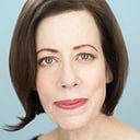 Allyce Beasley als Aunt Beatrice