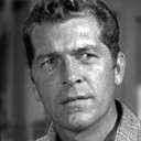 Buck Young als Police Officer