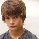 Robert Daniel Sloan als Dylan Collins