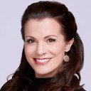 Melissa Claire Egan als Ali Court