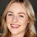 McKenzie Scott als Avis (uncredited)