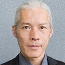 Tom So als Sr. Liu