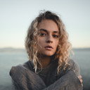 Ghjulia Van Muylders als Anne