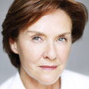 Amanda Burton als Aunt Polly Harrington