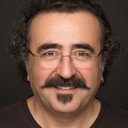 Yıldırım Öcek als Istanbul Bank Manager