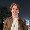 Alexander Duzhikov als Dima