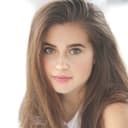 Imogen Gurney als Kim