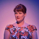 Vikki England als Joanne McDade