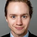 Travis Kerr als Extra