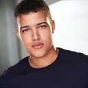 Bradley Constant als Dwayne Johnson (Age 15)