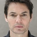 Tam Williams als Thomas