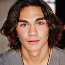 Patrick Jhanur als Khan