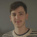 Miguel Oyens als Narrator 1