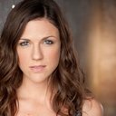 Jessica Starr Folger als Queen's Orderly 1