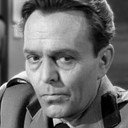 John Dearth als Police Sergeant Hopkins
