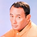 Joey Bishop als Technical Adviser (Charlie)