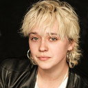 Thalía Dudek als Manchester Complex Stagehand