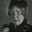 Josefine Dora als Lancelot's Nanny