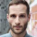 Lee Rychter als Luke