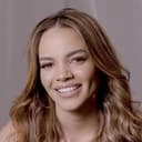 Leslie Grace als Nina Rosario