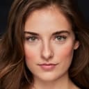 Isabelle Almoyan als Ring Toss Kelly