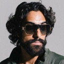 Eman Esfandi als Skater