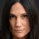 Einat Weizman als Family Service Coordinator