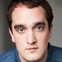 James Peake als Leon (segment "Spoilers")