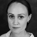 Natalie Sundelin als Lina