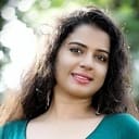 Stephy Leon als Nazeem