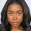 Kylar Brett Bailey als Izzie