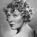 Annette Benson als Mabel