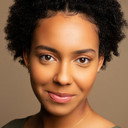Safiya Harris als Gentlewoman