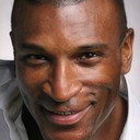 Clark Beasley Jr. als Bank Guard