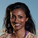Shini Somara als Herself - Host