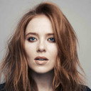 Angela Scanlon als Self-Presenter