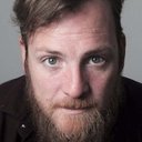 Brendan Sean Murray als Mr. Flare