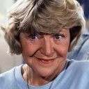 Dora Bryan als Margaret McKinney