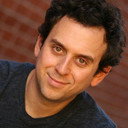 Brad Morris als Peter Ivers