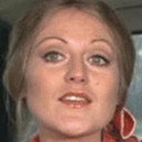 Chrissy Iddon als Lady Cynthia Snodley