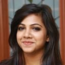 Madonna Sebastian als Yazhini