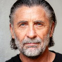 Mark Fletcher als Crewmember