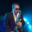 Brian Travers als Saxofoon