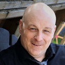 Stephen Coombs als Charlie