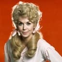 Donna Douglas als Marjorie Burke