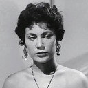Mona Fouad als 
