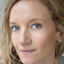 Lara Cazalet als Celia (segment "Scarred")