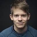 Andrew Keenan-Bolger als Crutchie