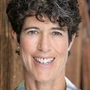 Carrie Gibson als Woman