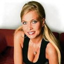 Michaela Ochotská als Shop Assistant